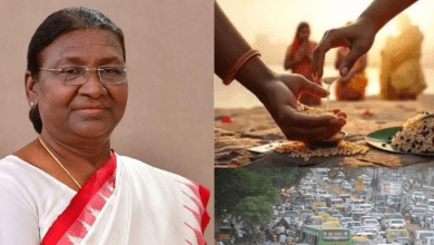 राष्ट्रपति द्रौपदी मुर्मू गयाजी विष्णुपद मंदिर में पिंडदान करती हुई