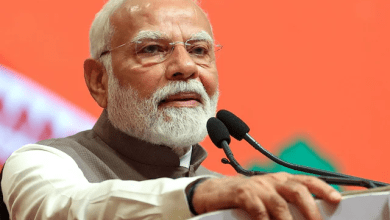 प्रधानमंत्री नरेंद्र मोदी आत्मनिर्भर भारत पर भाषण देते हुए