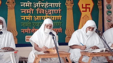 डॉ. सुमंगलप्रभाजी म.सा. चातुर्मासिक धर्म सभा को संबोधित करते हुए, सिकंदराबाद