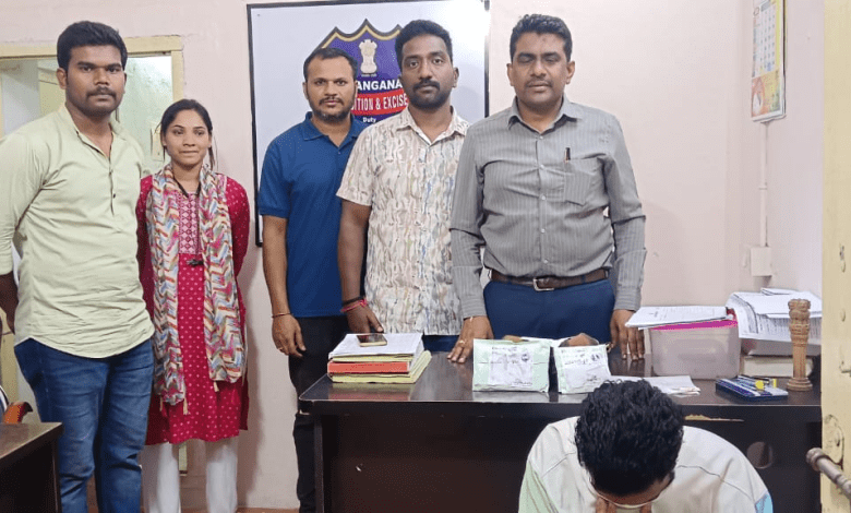 एसीबी द्वारा रिश्वत लेते पंचायत सचिव की गिरफ्तारी