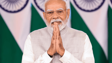 प्रधानमंत्री नरेंद्र मोदी आरएसएस की निस्वार्थ सेवा और अनुशासन की सराहना करते हुए