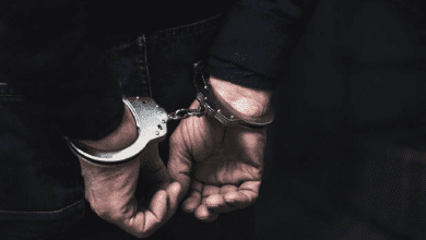 दिल्ली के आदर्श नगर में पैसों के विवाद में गोलीबारी, पुलिस ने दो आरोपियों को गिरफ्तार किया।