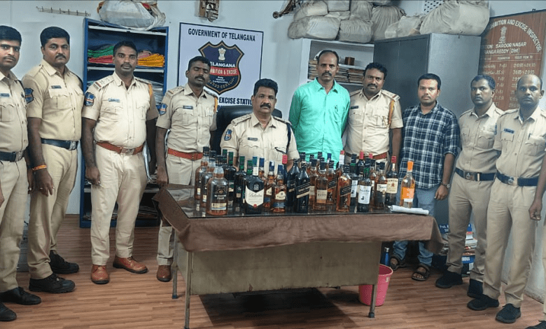 रंगारेड्डी आबकारी पुलिस ने छापेमारी के दौरान जब्त की एनडीपीएल शराब