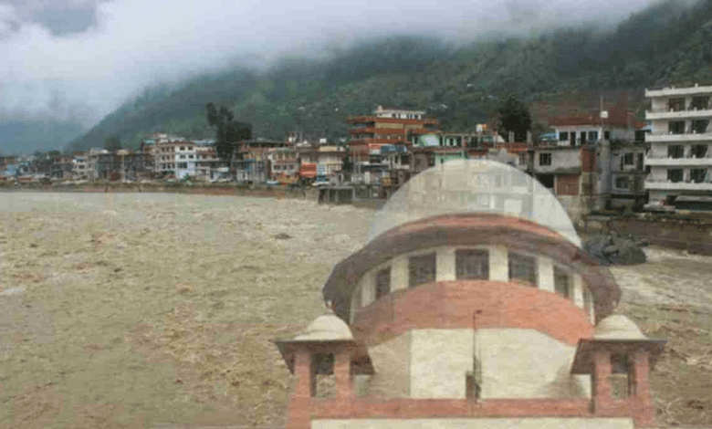 सुप्रीम कोर्ट ने भूस्खलन और बाढ़ पर केंद्र और राज्यों से मांगा जवाब