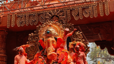 लालबागचा राजा की प्रतिमा विसर्जन स्थल पर रोके जाने की स्थिति