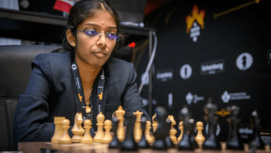 फिडे ग्रैंड स्विस में शानदार प्रदर्शन करती आर वैशाली और डी गुकेश