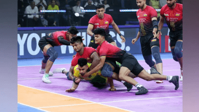 बेंगलुरु बुल्स बनाम पटना पाइरेट्स पीकेएल 12 मुकाबले का एक्शन सीन