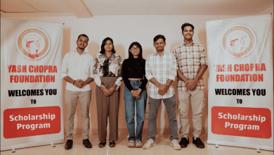 यश चोपड़ा फाउंडेशन द्वारा मीडिया स्कॉलरशिप प्राप्त करते छात्र