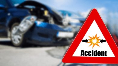 संभल में जलमग्न सड़क पर कांस्टेबल की बाइक दुर्घटना