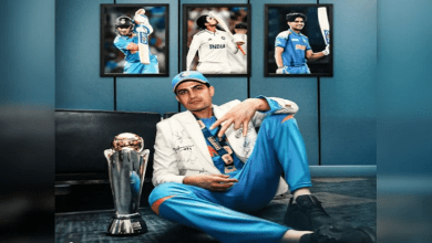 अहमदाबाद में जन्मदिन समारोह मनाते शुभमन गिल