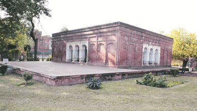 पाकिस्तान में बारिश से रणजीत सिंह के पिता की समाधि क्षतिग्रस्त