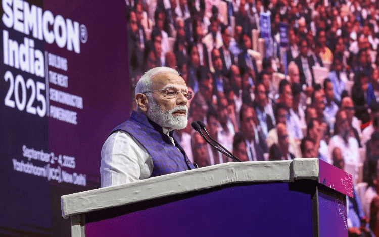 प्रधानमंत्री नरेंद्र मोदी भारत की आर्थिक वृद्धि पर बोलते हुए