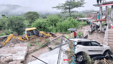 बिलासपुर के नम्होल गांव में बादल फटने से मलबा फैला