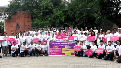 हैदराबाद में सेप्सिस जागरूकता पदयात्रा में भाग लेते डॉक्टर, स्वास्थ्यकर्मी