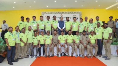 वीसी सज्जनार बागलिंगमपल्ली में आरटीसी कला भवन में यात्रा दान कार्यक्रम पर बात करते हुए