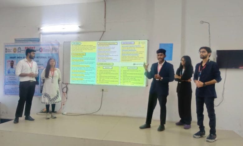 भारत इंस्टीट्यूट ऑफ इंजीनियरिंग एंड टेक्नोलॉजी द्वारा आयोजित स्मार्ट इंडिया हैकाथन इंटरनल कार्यक्रम का दृश्य।