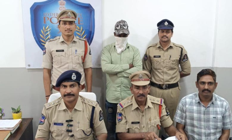 हैदराबाद पिता ने पुत्र मो. अनास की हत्या की