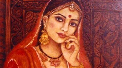 भगवान सोमनाथ के दर्शन करती राजमाता मीनाल देवी और गरीब महिला की छवि