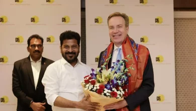 रेवंत रेड्डी ने तेलंगाना निवेश पर चर्चा की