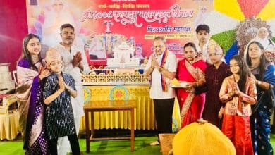 महावीर निर्वाण महोत्सव आगापुरा मंदिर में श्रद्धालु