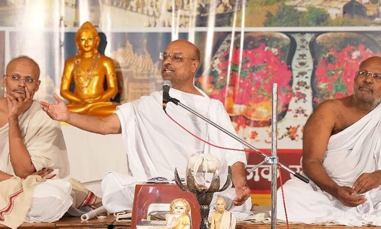 जैन भवन प्रवचन में अन्नदान और सेवा का महत्व