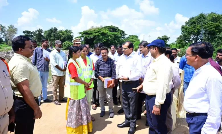 मेदक-कामारेड्डी बाढ़ प्रभावित क्षेत्रों का निरीक्षण