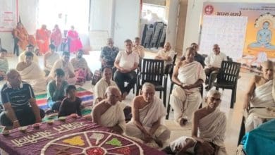 गोशामहल स्थित शंखेश्वर भवन में आयोजित प्रवचन सभा का दृश्य।