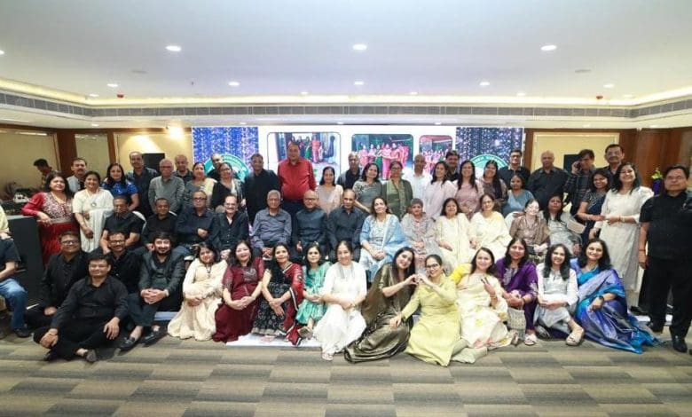 स्नेह सुगंध लेडीज क्लब कपल नाइट में सहभागी कपल