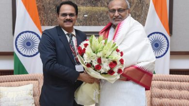 टीजीपीएससी अध्यक्ष उपराष्ट्रपति से दिल्ली में मिले