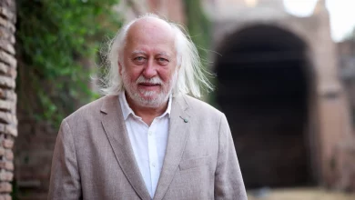 लास्ज़्लो क्राज़्नाहोरकाई नोबेल पुरस्कार विजेता