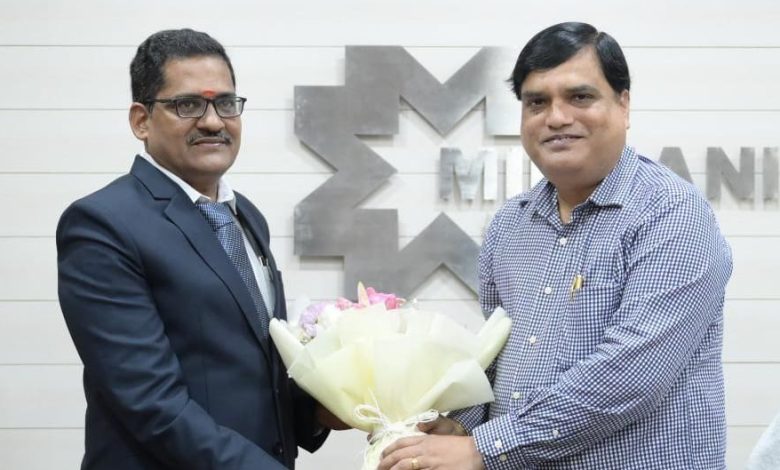 पडविट्टान बाबू मिधानि में उत्पादन निदेशक