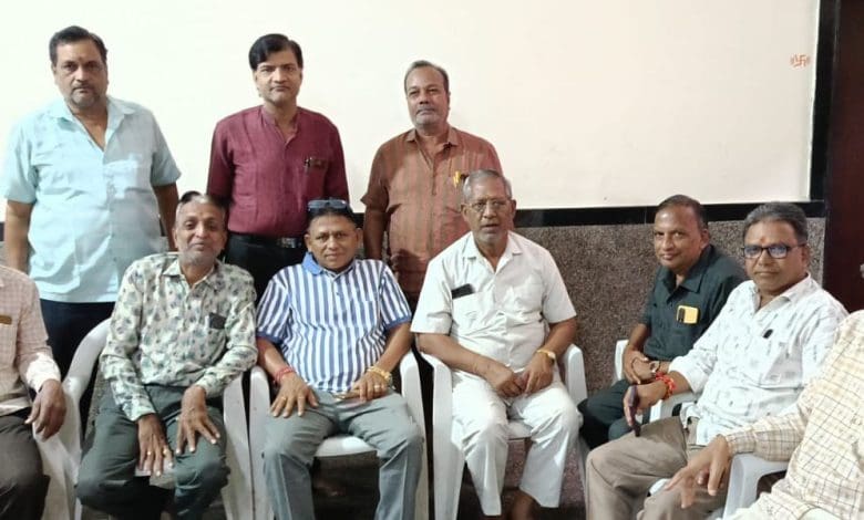 अग्रवाल समाज घाँसी बाजार मासिक बैठक आयोजन