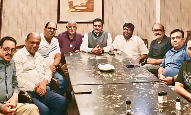 हैदराबाद में आयोजित बिहार अग्रवाल संघ की कार्यकारिणी बैठक की तस्वीर