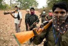 भारत में नक्सलवाद खत्म, सुरक्षा और विकास के प्रयास दर्शाता चित्र