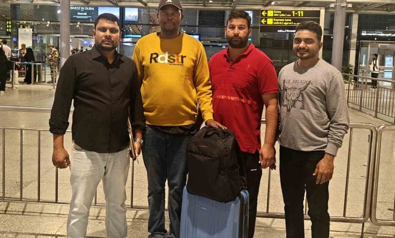 हैदराबाद नारकोटिक विंग अवैध नाइजीरियन को पकड़ती हुई