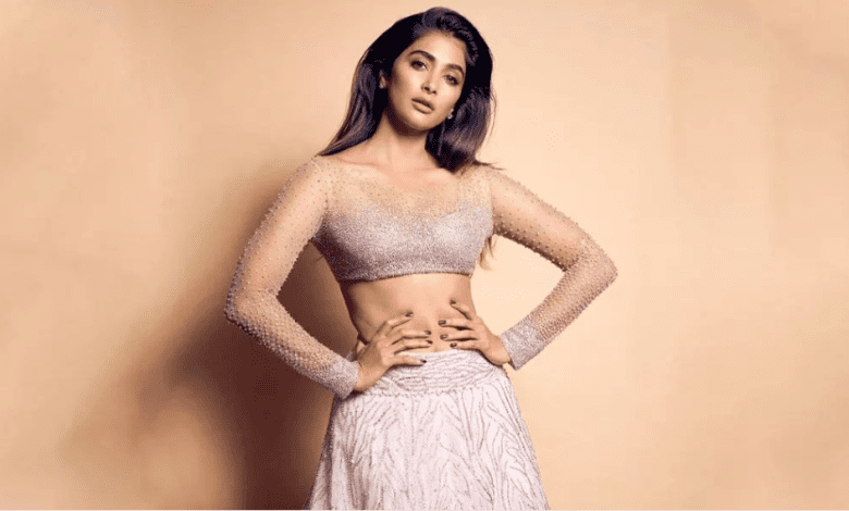 पूजा हेगड़े की साउथ और बॉलीवुड फिल्मों में झलक