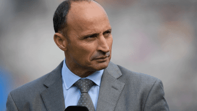 भारतीय महिला क्रिकेट टीम की कप्तान हरमनप्रीत कौर मैच के दौरान खेलती हुई