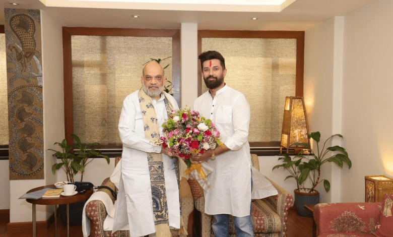 महागठबंधन में अंतर्कलह, NDA में है स्पष्ट नेतृत्व