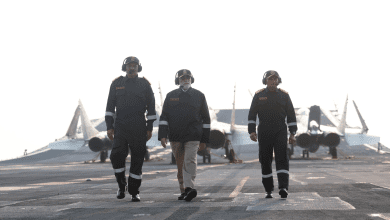 गोवा में INS विक्रांत पर नौसैनिकों संग दिवाली मनाते प्रधानमंत्री नरेंद्र मोदी, पाकिस्तान को दिया कड़ा संदेश।