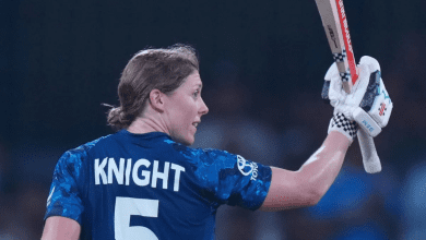 हीथर नाइट ने महिला वनडे विश्व कप में शतक लगाया