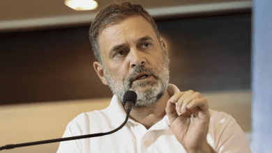 कोलंबिया विश्वविद्यालय में भाषण देते राहुल गांधी, भारत की लोकतांत्रिक व्यवस्था पर चिंता जताते हुए