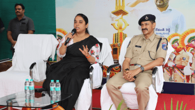 डीसीपी श्रीजना कर्णम ने पुलिस स्मृति सप्ताह के अवसर पर साइबराबाद परेड ग्राउंड