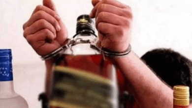 अवैध शराब बेचने वाले आरोपी को दक्षिण-जोन टास्क फोर्स ने पकड़ा