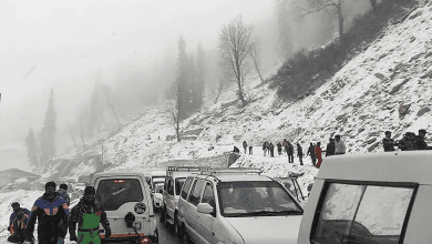 हिमाचल के ऊंचे इलाकों में तेज बर्फबारी और तापमान गिरा