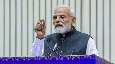 प्रधानमंत्री मोदी इंडिया मोबाइल कांग्रेस में भाषण देते हुए