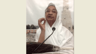 आर्यिका ज्ञानमती माताजी का चित्र, जैन धर्म की साध्वी और साहित्यकार