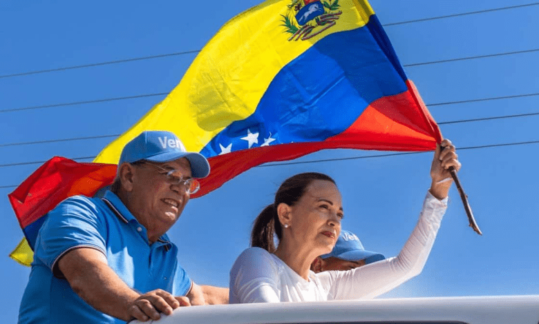 स्टॉकहोम में अन्य चार पुरस्कार भी दिए जा चुके हैं