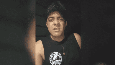 अभिनेता श्रीकांत अय्यंगार के खिलाफ गांधी पर टिप्पणी को लेकर शिकायत