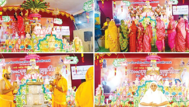 सौभाग्यमती माताजी चंद्रप्रभु जैन मंदिर में सदाचरण पर प्रवचन देती हुईं