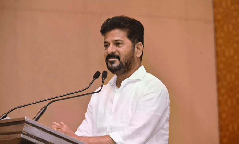 मुख्यमंत्री ए. रेवंत रेड्डी मंत्रिमंडल बैठक की तैयारी में